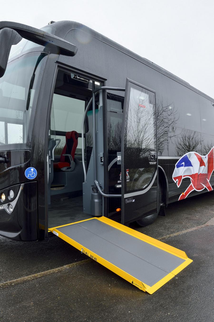 Детали экстерьера Plaxton Panther LE Volvo B8RLE 2018 года  (фото 7 из 16)